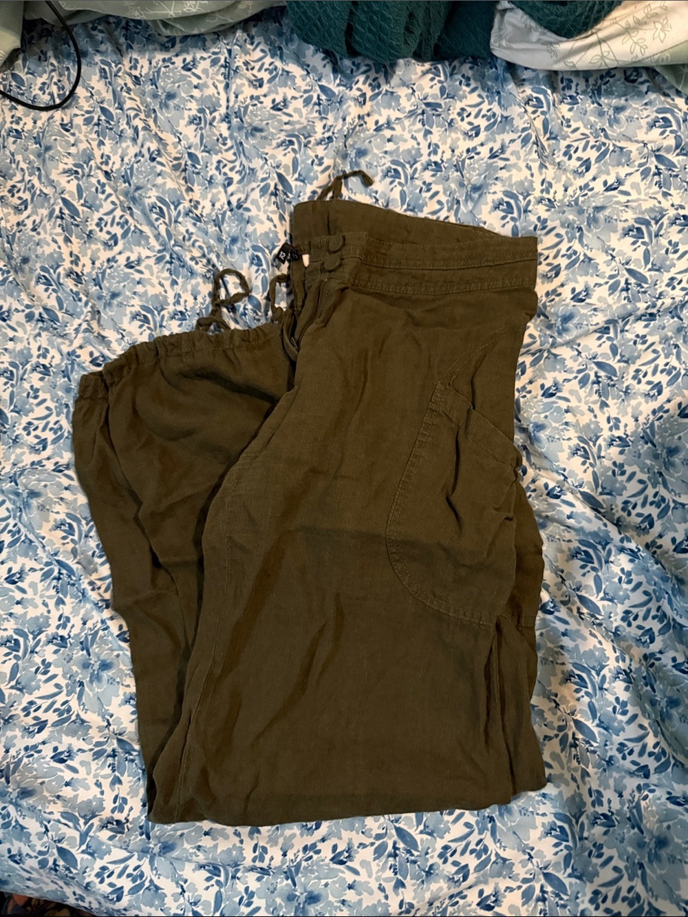 Women’s Olive Drawstring Casual Pants